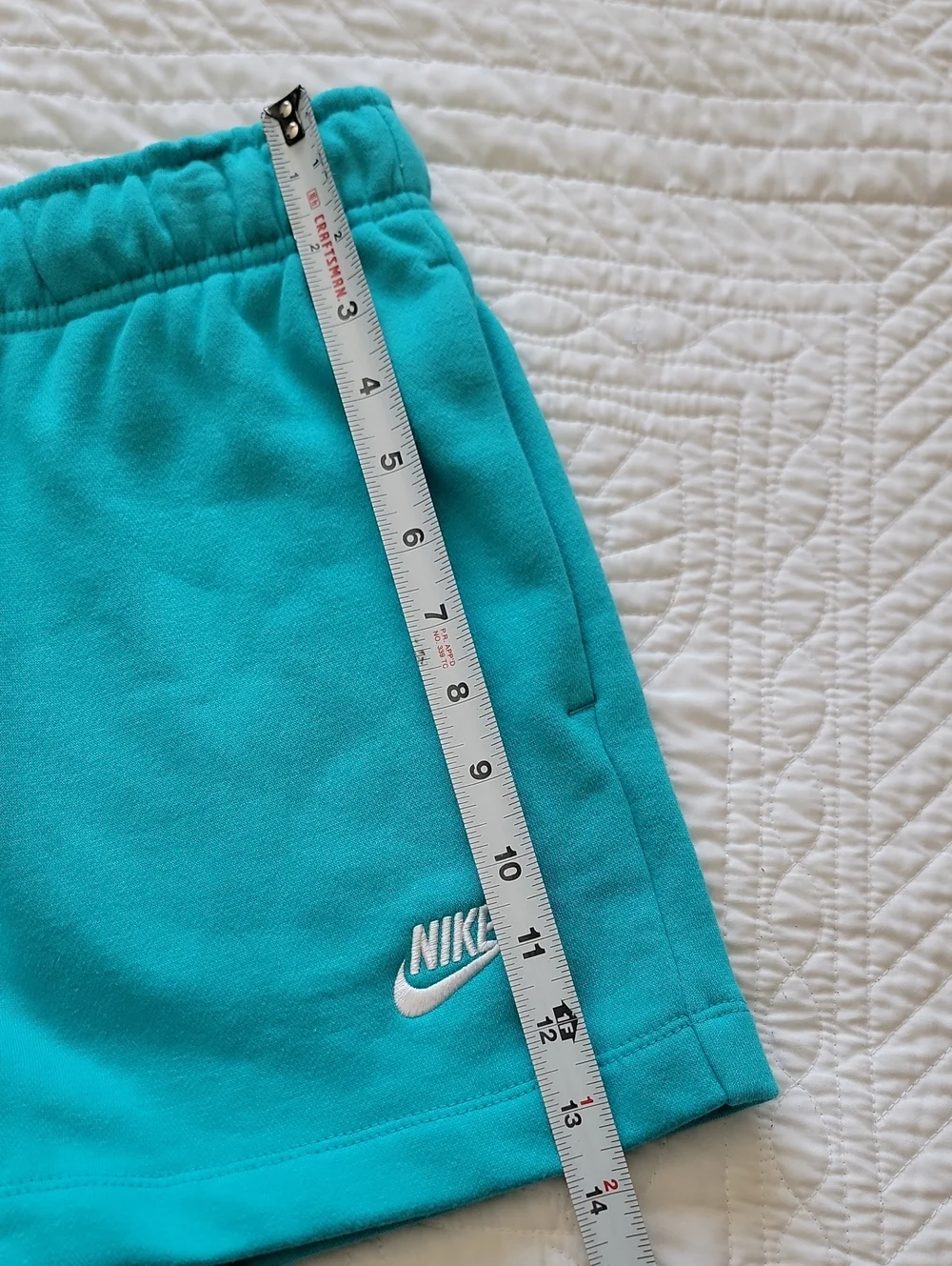 Nike Women's Standard Fit Midrise Fleece Shorts With Pockets